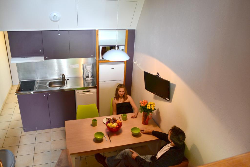 Vvf Les Ecrins Champsaur Hotel Saint-Bonnet-en-Champsaur Ruang foto
